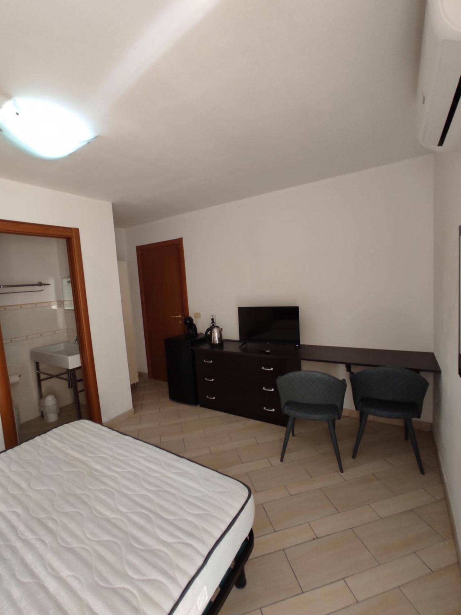 Villa Monolocale Wenge' Siniscola Esterno foto